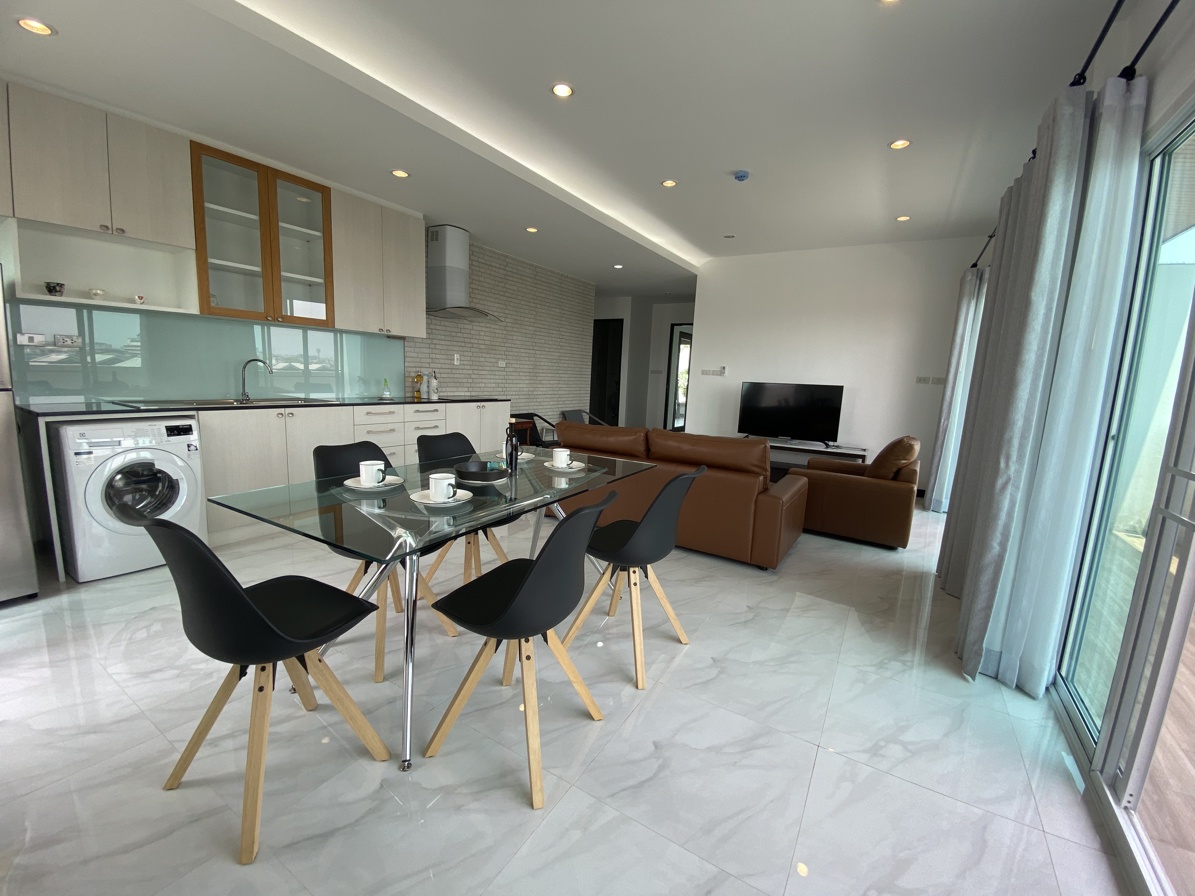 Stunning 3 bed Penthouse for 45,000 Baht built in 2021