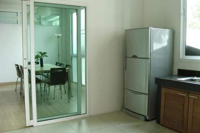 Sukhumvit.  3 Bedrooms Condo / Apartment For Rent. 165sqm (id:2344)