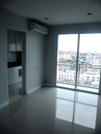 Sukhumvit.  2 Bedrooms Condo / Apartment For Rent. 48sqm (id:2375)