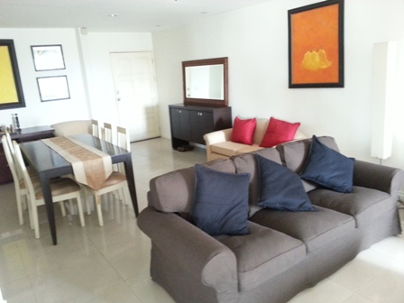 Petchuburi.  2 Bedrooms Condo / Apartment For Rent. 128sqm (id:2376)