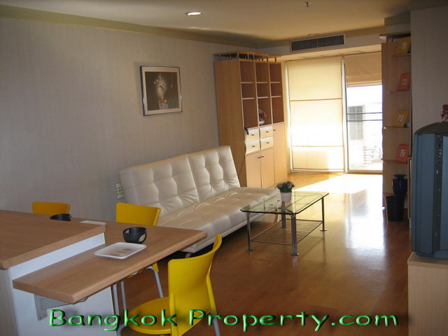 Sukhumvit.  2 Bedrooms Condo / Apartment For Rent. 70sqm (id:209)
