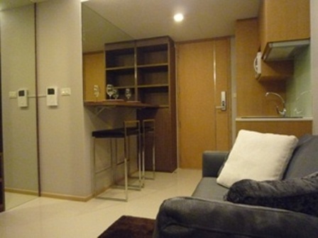 Ploenchit.  1 Bedroom Condo / Apartment To Buy. 32sqm (id:2423)