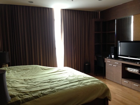 Sathorn.  2 Bedrooms Condo / Apartment For Rent. 118sqm (id:2435)