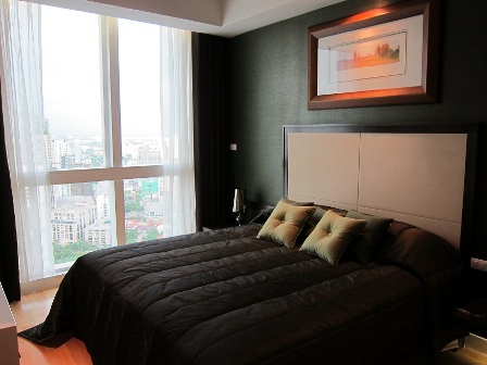 Sukhumvit.  2 Bedrooms Condo / Apartment To Buy. 90sqm (id:2448)