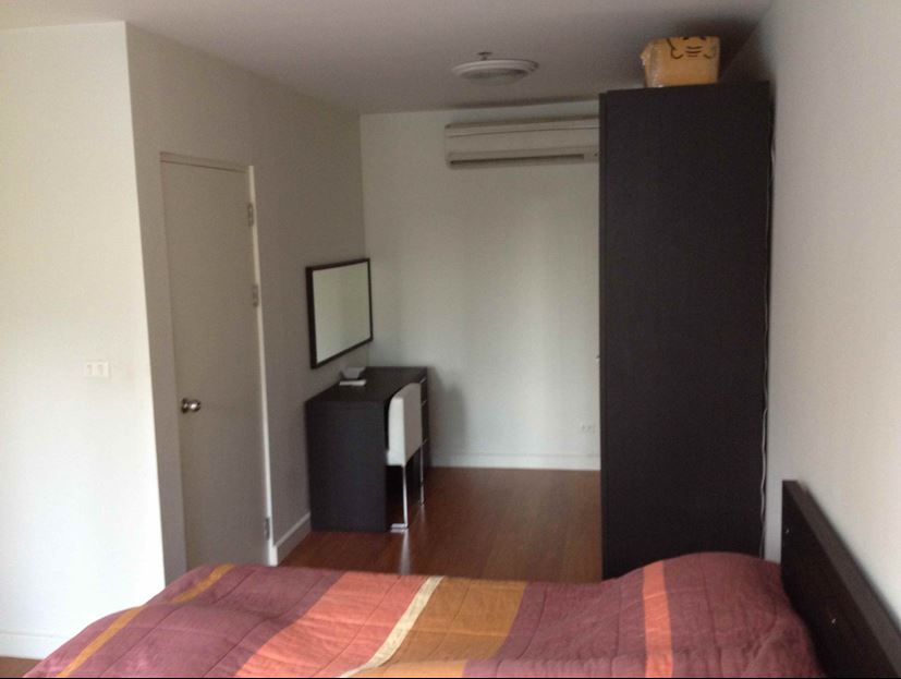 Sukhumvit.  1 Bedroom Condo / Apartment To Buy. 50sqm (id:2452)