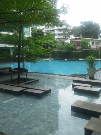 Prakanong.  3 Bedrooms Condo / Apartment To Buy. 249sqm (id:1802)