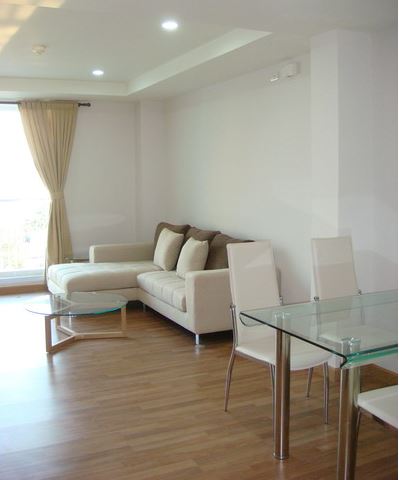 Sukhumvit.  3 Bedrooms Condo / Apartment For Rent. 111sqm (id:2475)