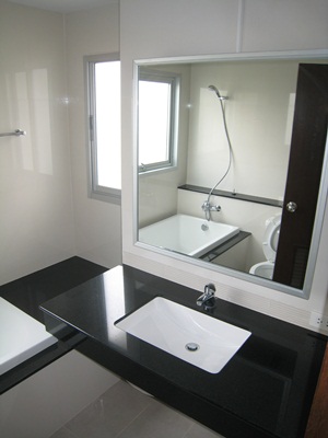 Sukhumvit.  2 Bedrooms Condo / Apartment For Rent. 163sqm (id:2476)