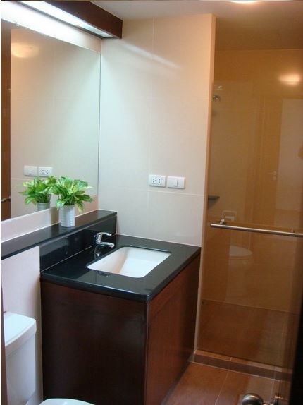 Sukhumvit.  1 Bedroom Condo / Apartment For Rent. 58sqm (id:2473)