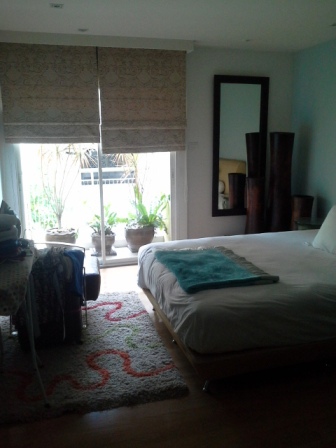 Sukhumvit.  3 Bedrooms Condo / Apartment To Buy. 300sqm (id:2486)