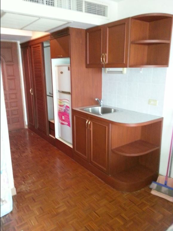 Sukhumvit.  Apartment To Buy. 27sqm (id:2487)
