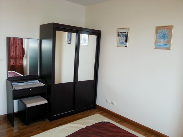 Sukhumvit.  1 Bedroom Condo / Apartment To Buy. 43sqm (id:2506)