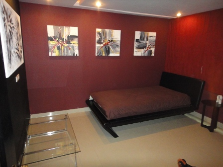 Sukhumvit.  2 Bedrooms Condo / Apartment To Buy. 128sqm (id:2509)