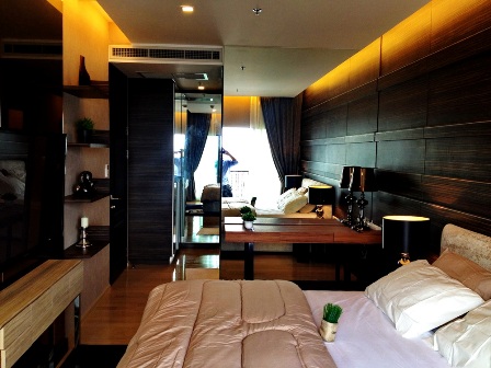 Sukhumvit.  1 Bedroom Condo / Apartment For Rent. 55sqm (id:2538)