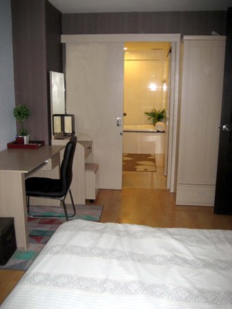 Sukhumvit.  1 Bedroom Condo / Apartment For Rent. 46sqm (id:2563)
