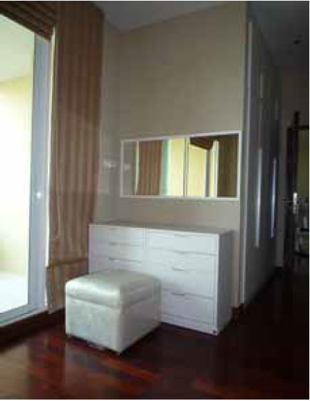 Sukhumvit.  2 Bedrooms Condo / Apartment For Rent. 150sqm (id:1627)