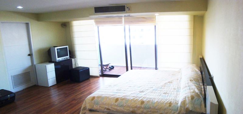 Sukhumvit.  3 Bedrooms Condo / Apartment To Buy. 228sqm (id:2579)