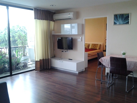 Sukhumvit.  2 Bedrooms Condo / Apartment For Rent. 70sqm (id:2582)