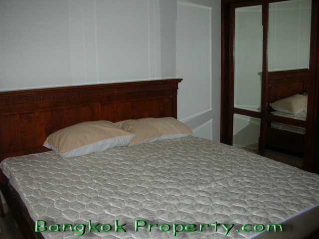 Sukhumvit.  2 Bedrooms Condo / Apartment For Rent. 100sqm (id:231)