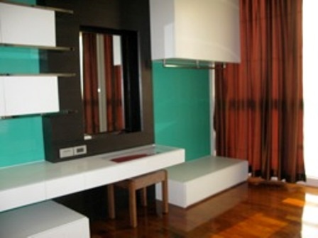 Silom.  2 Bedrooms Condo / Apartment To Buy. 90sqm (id:2596)