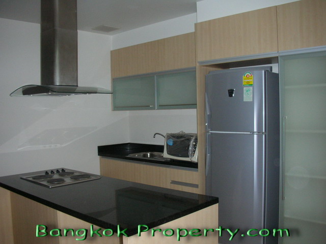 Sukhumvit.  3 Bedrooms Condo / Apartment For Rent. 190sqm (id:232)
