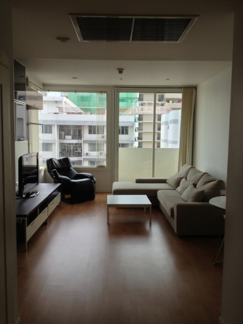 Sukhumvit.  1 Bedroom Condo / Apartment To Buy. 60sqm (id:2620)