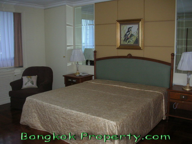 Sukhumvit.  2 Bedrooms Condo / Apartment For Rent. 138sqm (id:281)