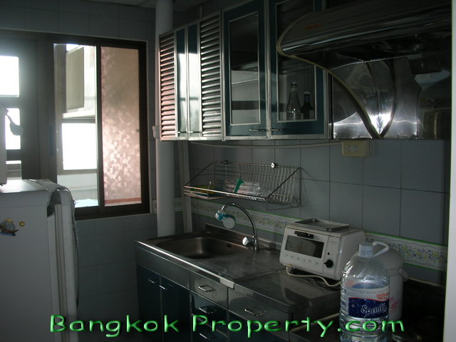 Sukhumvit.  2 Bedrooms Condo / Apartment For Rent. 96sqm (id:282)