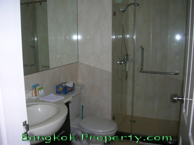 Sukhumvit.  2 Bedrooms Condo / Apartment For Rent. 80sqm (id:283)