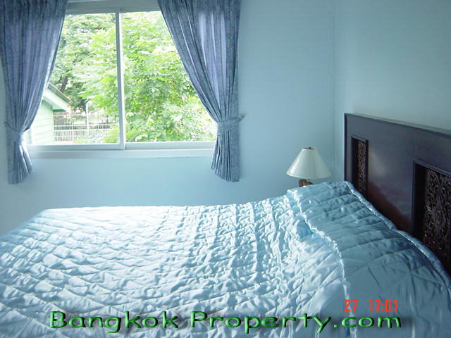 Sukhumvit.  1 Bedroom Condo / Apartment For Rent. 50sqm (id:289)
