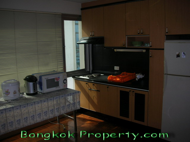 Sukhumvit.  1 Bedroom Condo / Apartment For Rent. 65sqm (id:310)