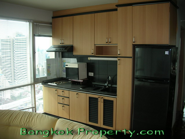 Sukhumvit.  1 Bedroom Condo / Apartment For Rent. 65sqm (id:315)