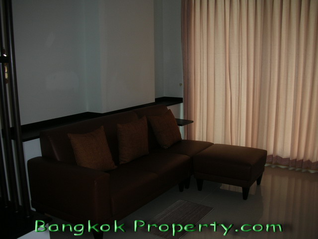 Asoke.  1 Bedroom Condo / Apartment For Rent. 63sqm (id:303)