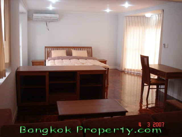 Wireless Road.  2 Bedrooms Condo / Apartment For Rent. 80sqm (id:40)