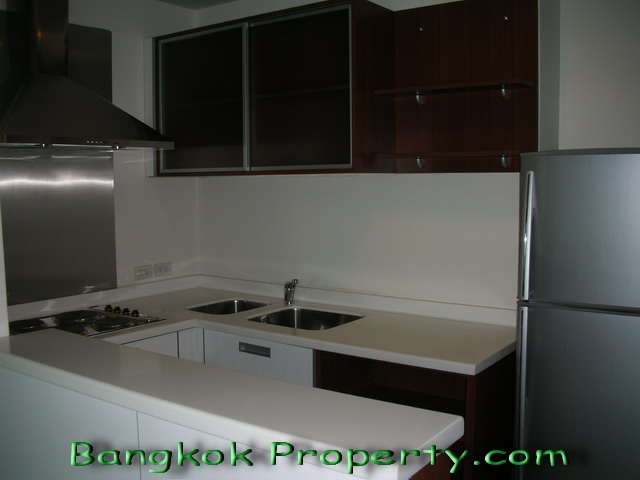 Sukhumvit.  2 Bedrooms Condo / Apartment To Buy. 102sqm (id:412)