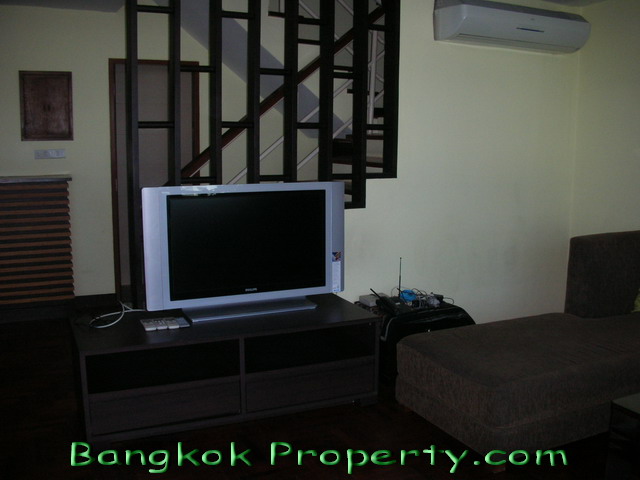Sukhumvit.  3 Bedrooms Condo / Apartment For Rent. 190sqm (id:414)