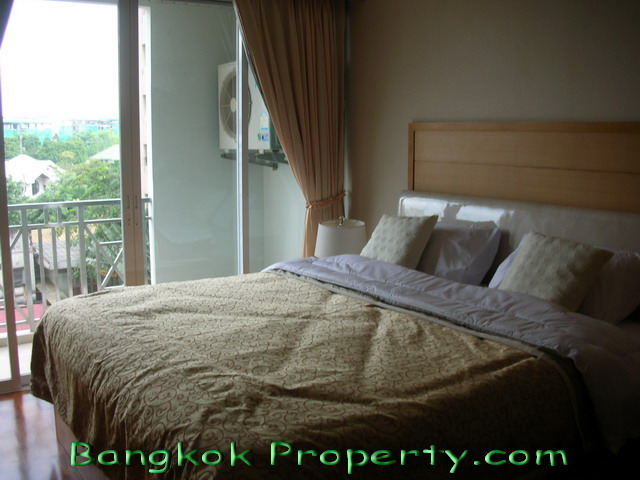 Sukhumvit.  1 Bedroom Condo / Apartment For Rent. 75sqm (id:424)