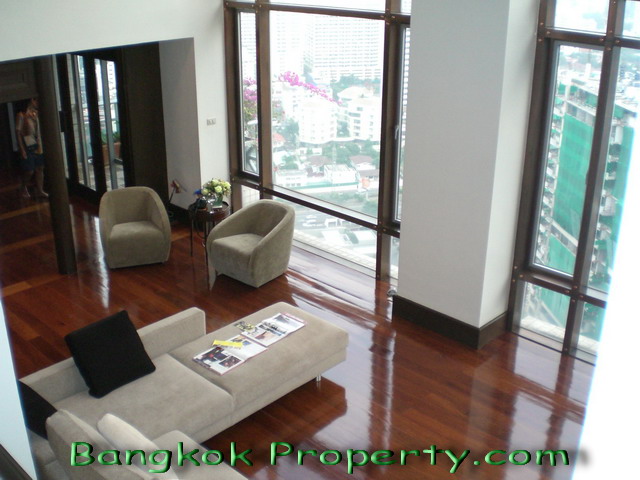 Wireless Road.  3 Bedrooms Condo / Apartment For Rent. 366sqm (id:428)