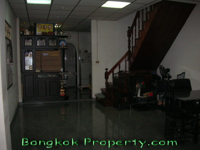 Charansanitwong.  3 Bedrooms Townhouse To Buy. 108sqm (id:441)