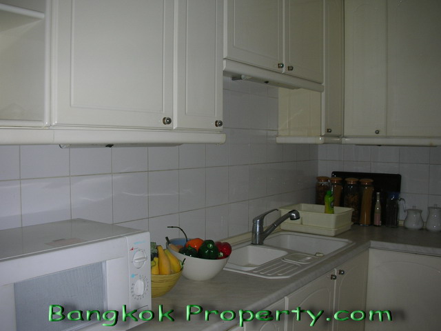 Sukhumvit.  2 Bedrooms Condo / Apartment To Buy. 190sqm (id:469)