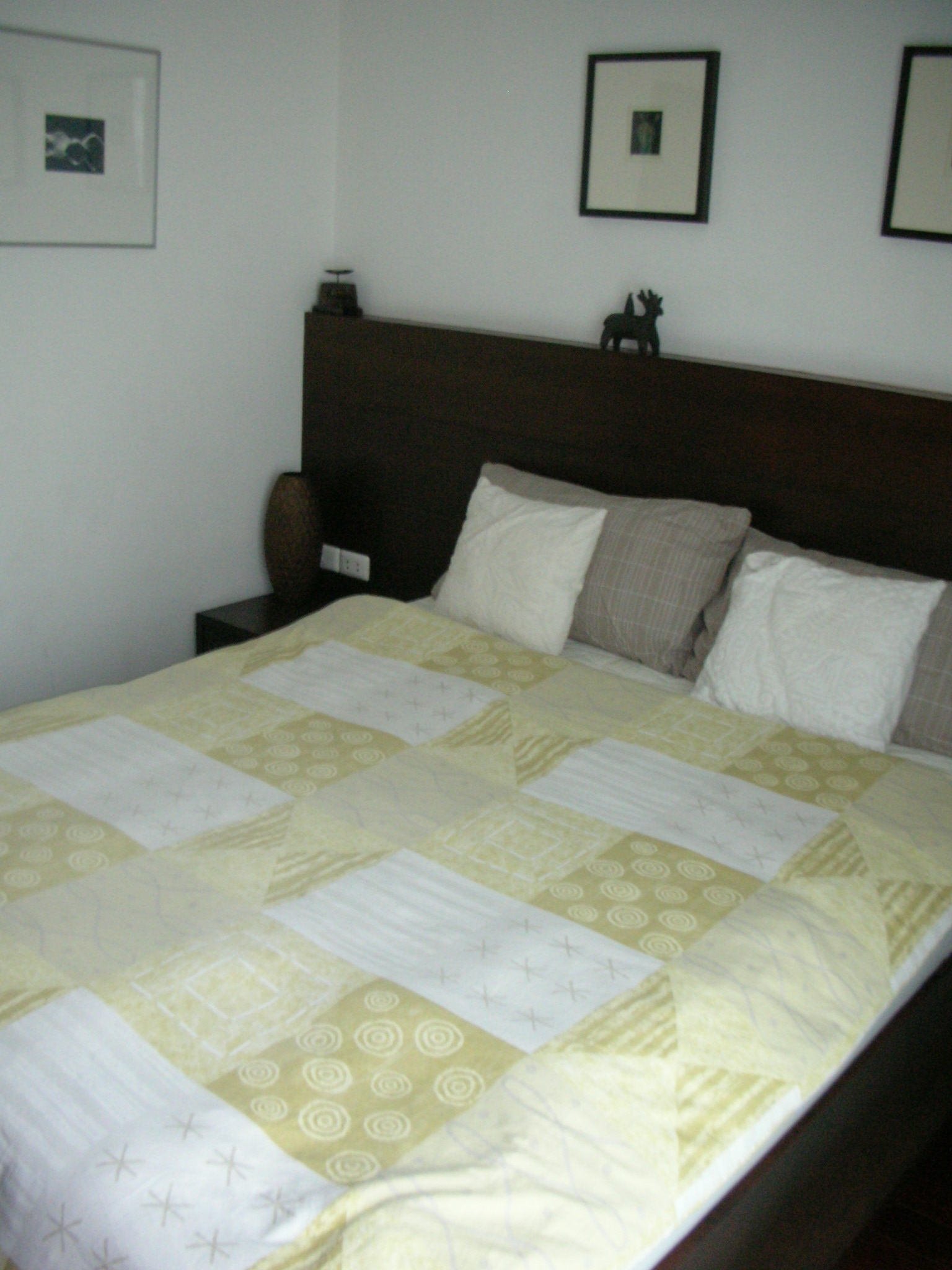 Sukhumvit Soi 15.  2 Bedrooms Condo / Apartment For Rent. 110sqm (id:509)