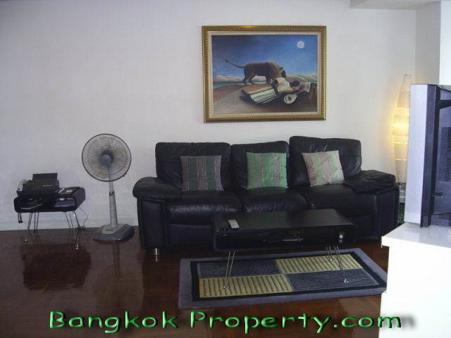 Wireless.  2 Bedrooms Condo / Apartment For Rent. 86sqm (id:498)