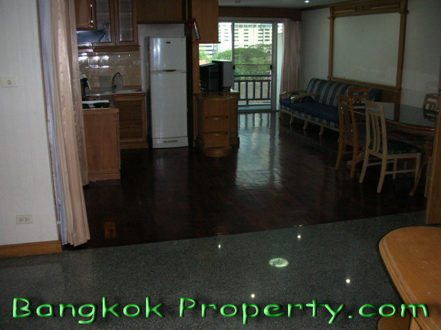 Sukhumvit.  2 Bedrooms Condo / Apartment For Rent. 120sqm (id:670)