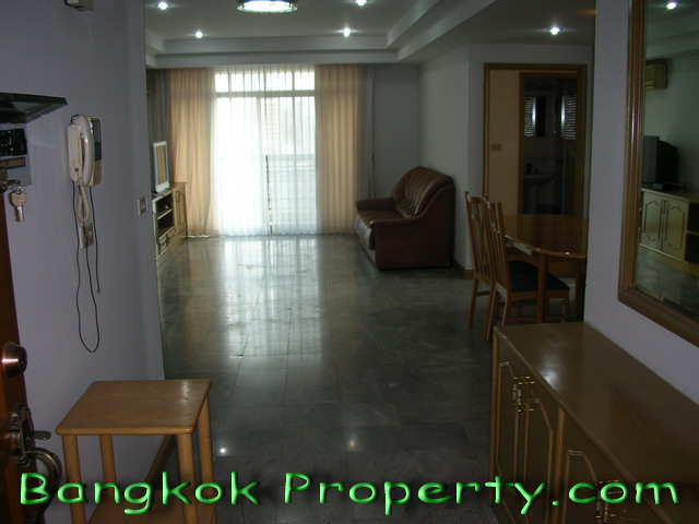Sukhumvit Soi 15.  3 Bedrooms Condo / Apartment For Rent. 140sqm (id:680)
