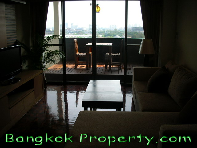 Sukhumvit.  2 Bedrooms Condo / Apartment For Rent. 150sqm (id:647)