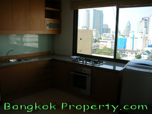 Sukhumvit.  2 Bedrooms Condo / Apartment For Rent. 150sqm (id:648)