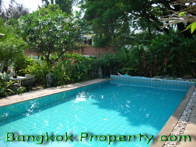 Vipavadee Rangsit.  3 Bedrooms House For Rent. 600sqm (id:491)