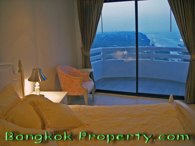 Huahin.  2 Bedrooms Condo / Apartment To Buy. 153sqm (id:783)