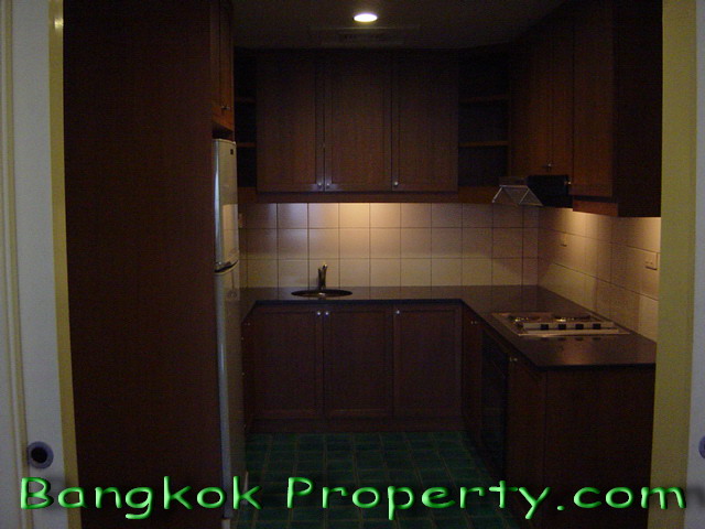 Wireless Road.  2 Bedrooms Condo / Apartment For Rent. 138sqm (id:785)