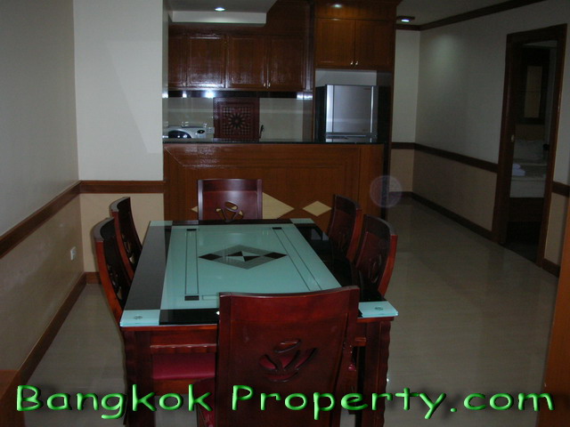 Sukhumvit.  1 Bedroom Condo / Apartment For Rent. 65sqm (id:789)